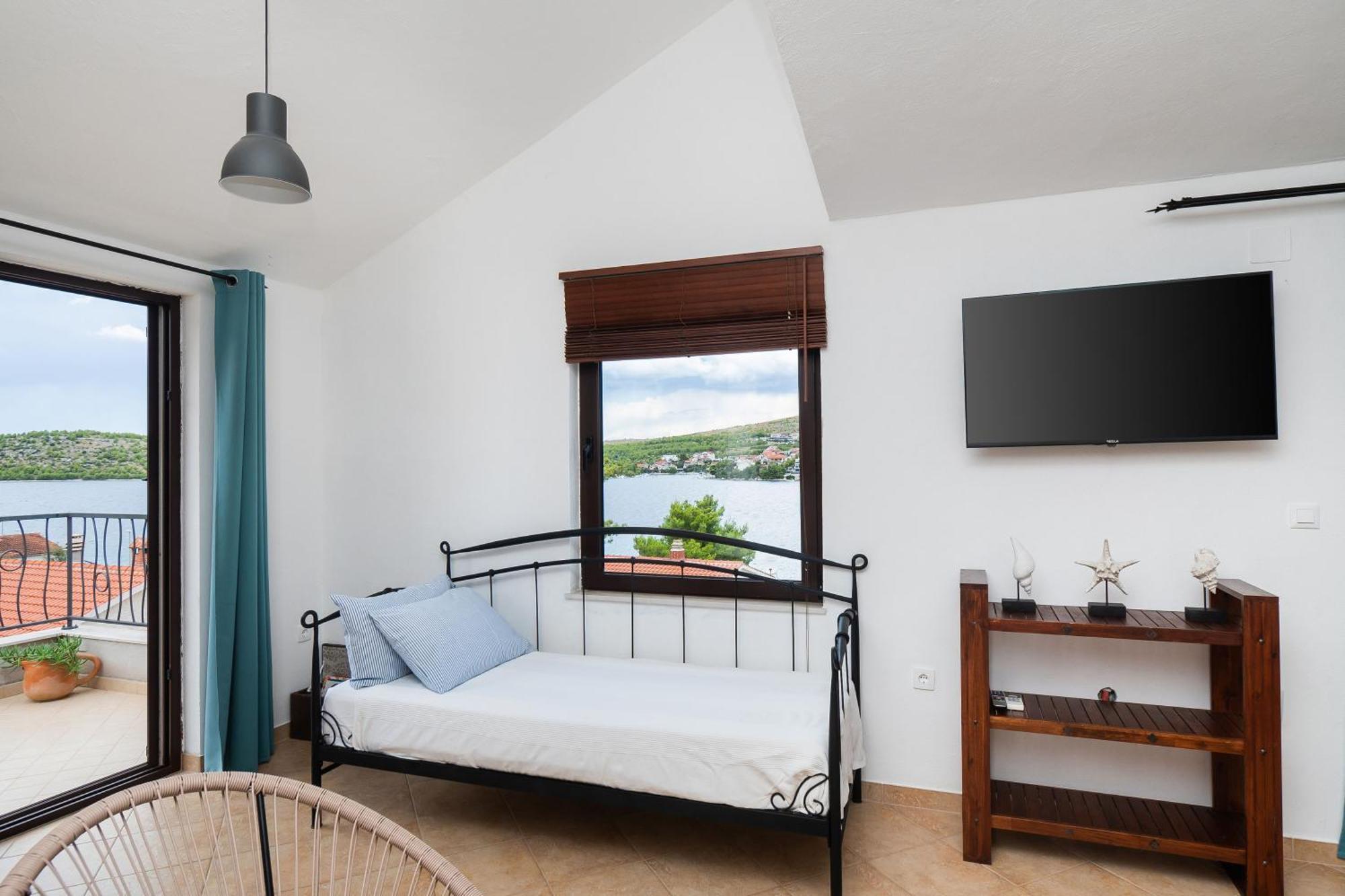 Apartment Gjardini - Sparadici *