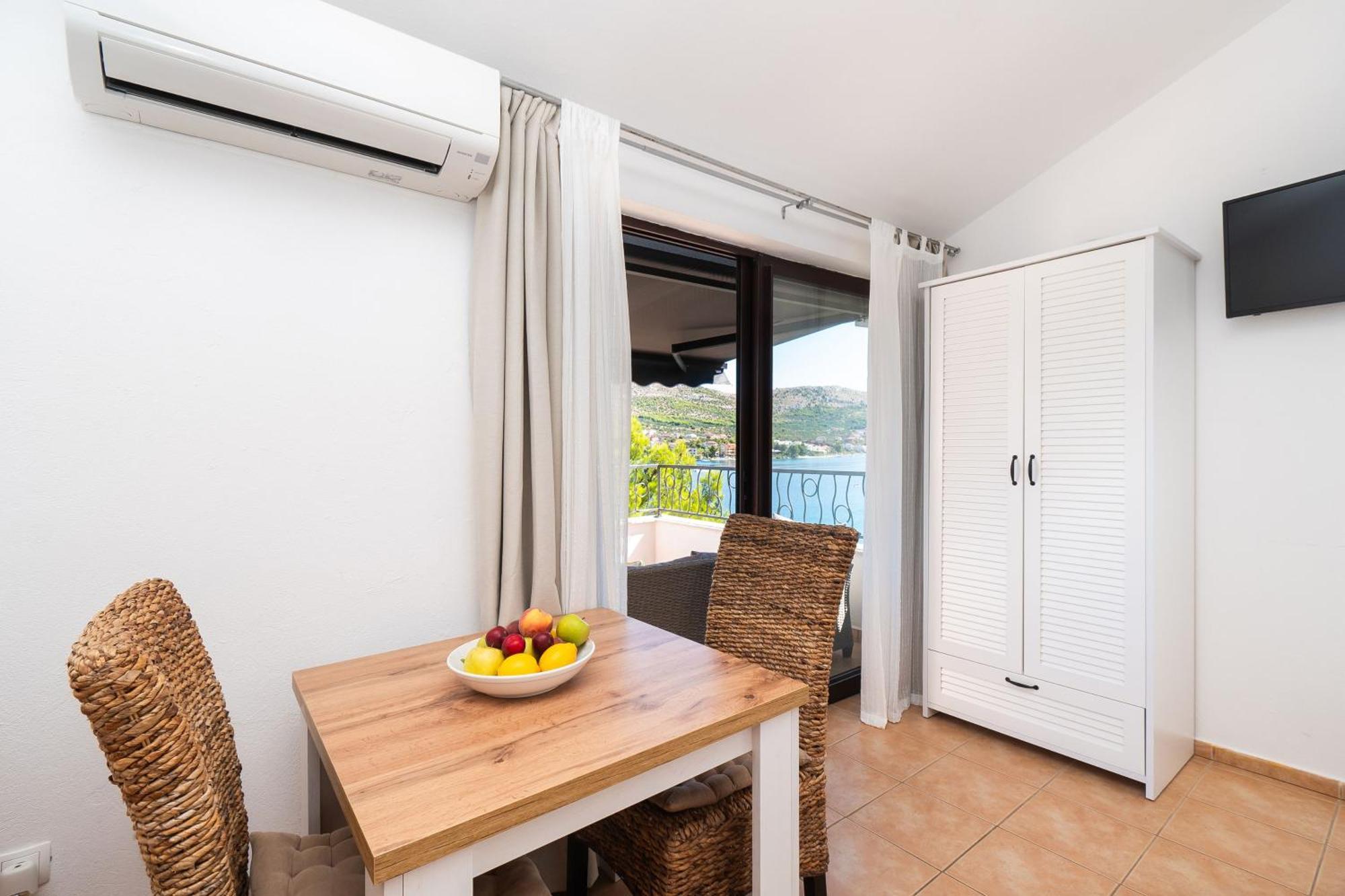 Apartment Gjardini - Sparadici *
