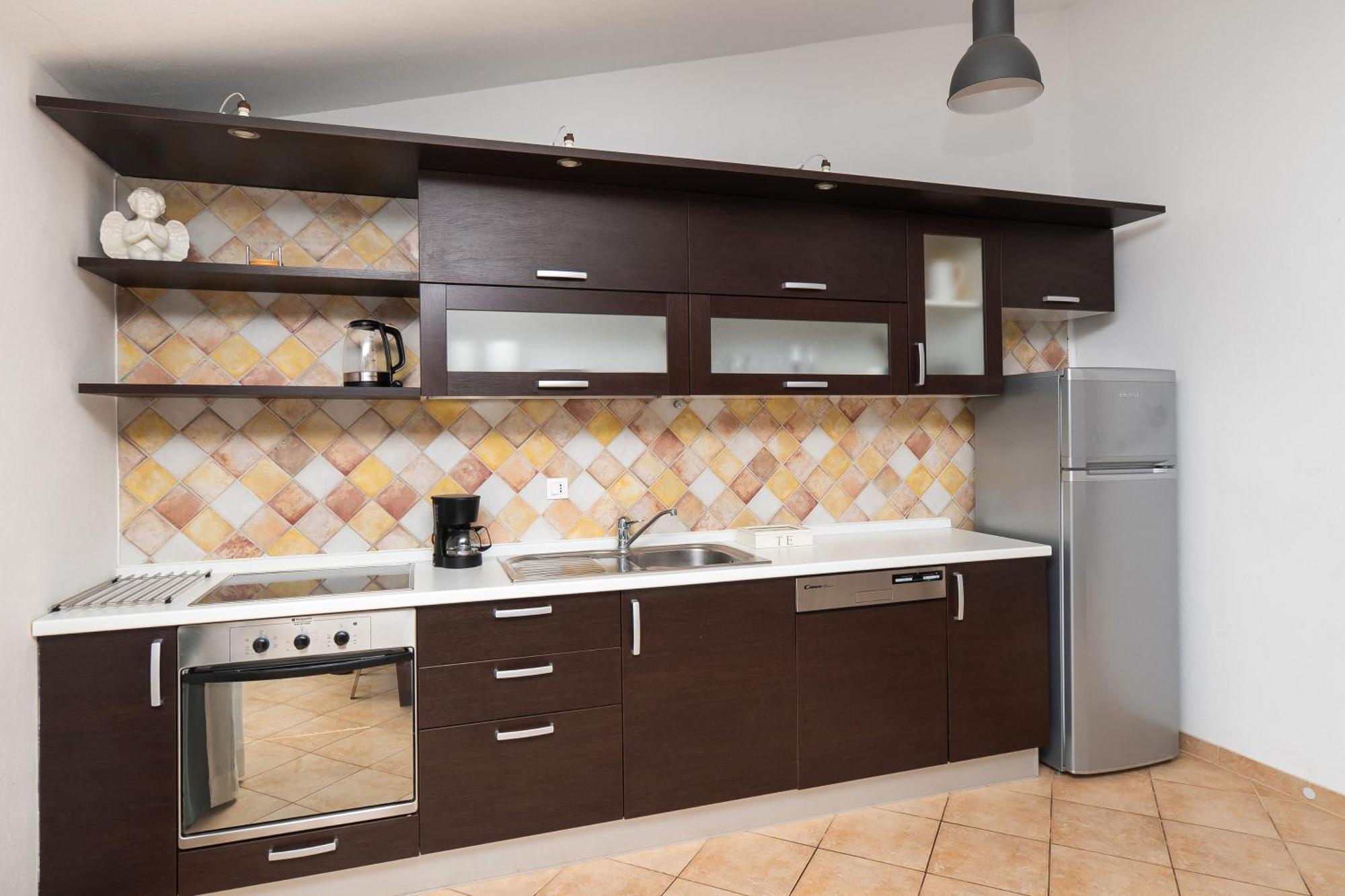 Apartment Gjardini - Sparadici