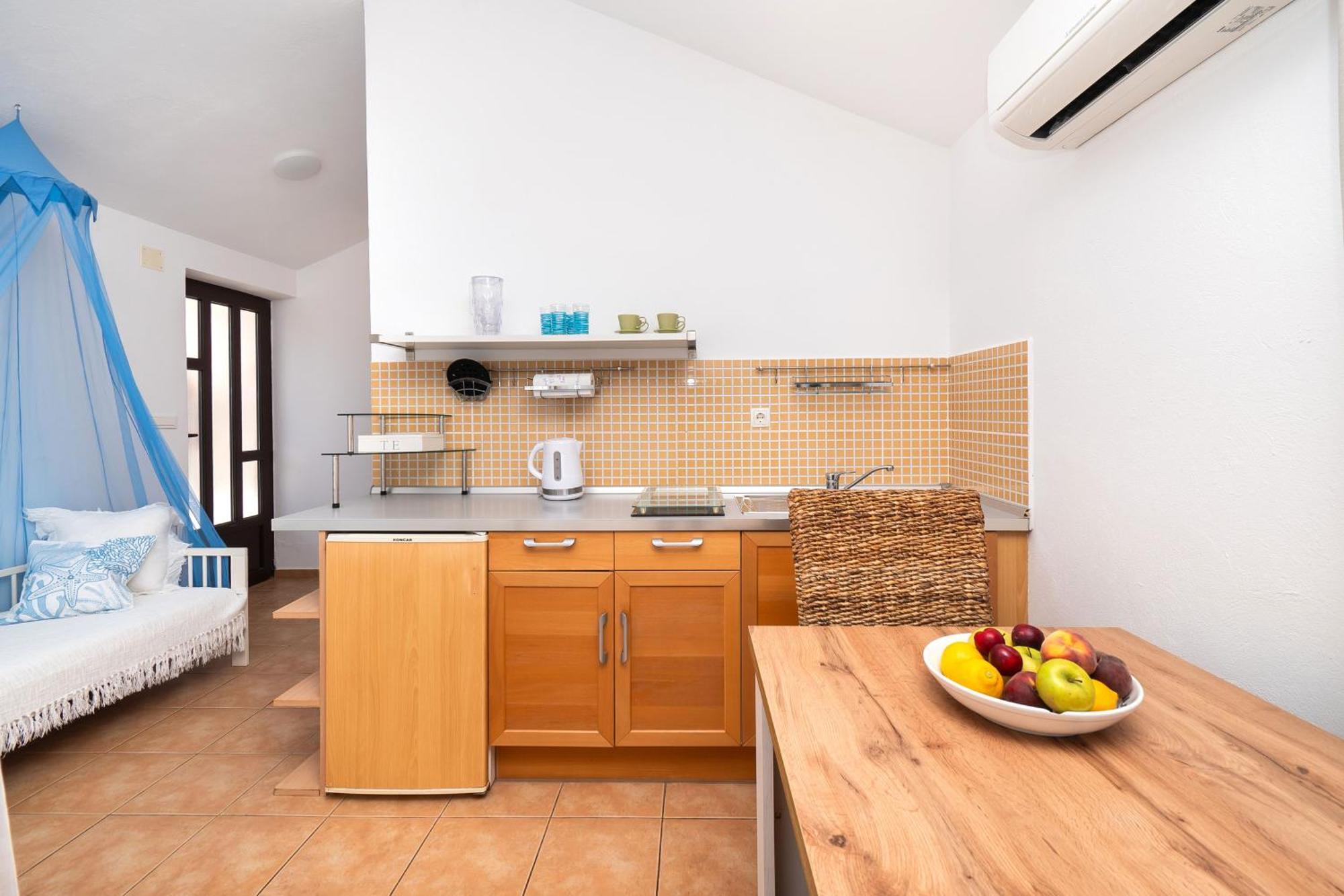 Apartment Gjardini - Sparadici Grebastica